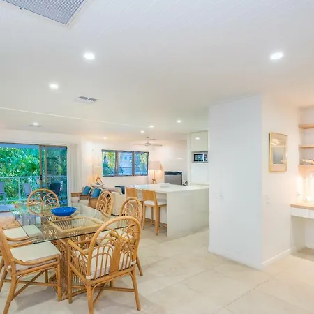 Noosa Boutique Apartments & Elkhorn Villas Exterior photo